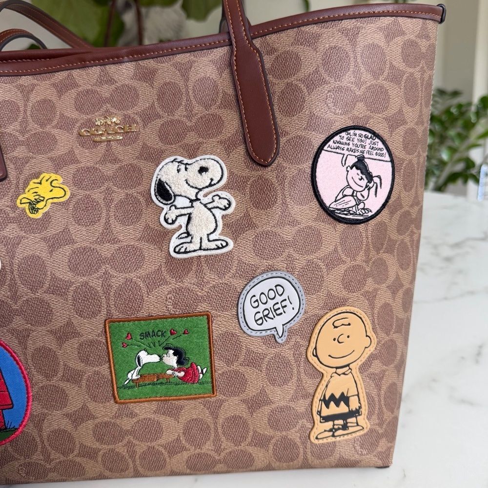 NWOT Coach X Peanuts City Tote In Signature Canvas With Patches CBJ91 Tan Snoopy - Picture 13 of 16